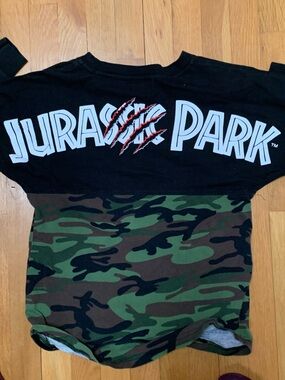 Universal Studios Jurassic Park Black Camo Long Sleeve Spirit Jersey Shirt XS